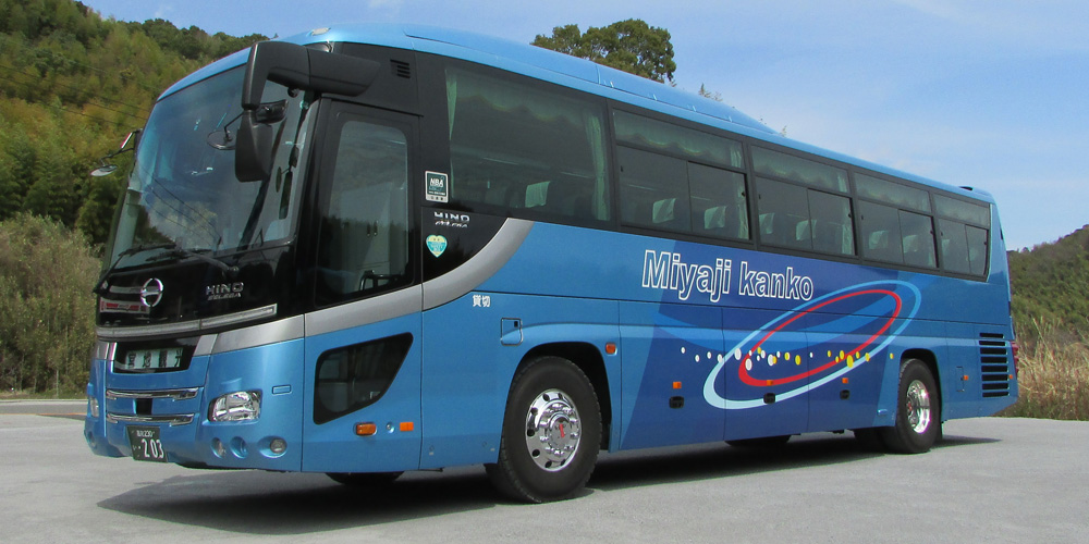大型観光バス203